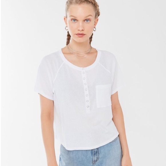 UO Button T-Shirt - Picture 2 of 6